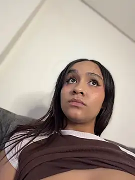 Онлайн чат XXX Isabella-Teen