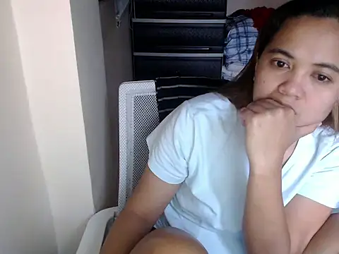 Chat XXX en directo de xTheLastVIRGINx