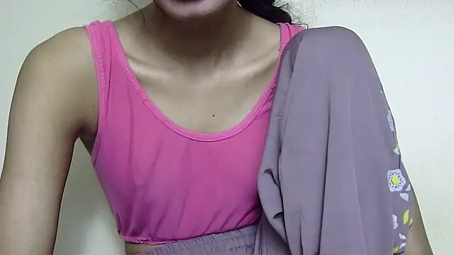 XXX chat uživo modela Anu_tiny