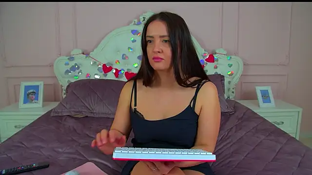 ElinaBellucci 라이브 XXX 채팅