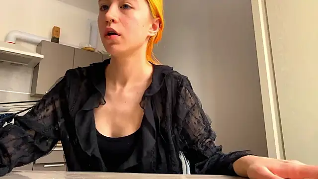 Chat XXX en directo de EmilyHein