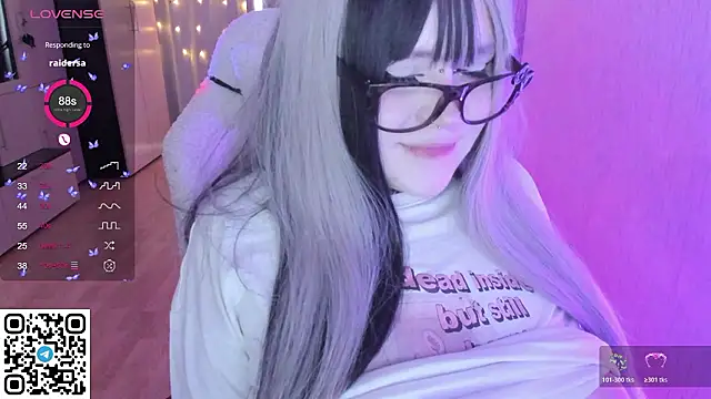 SelenaCute Adlı Modelin Canlı XXX Sohbeti