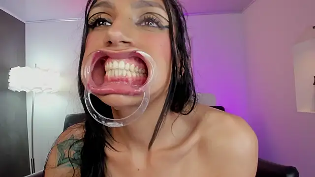 miss___evangeline 现场XXX聊天