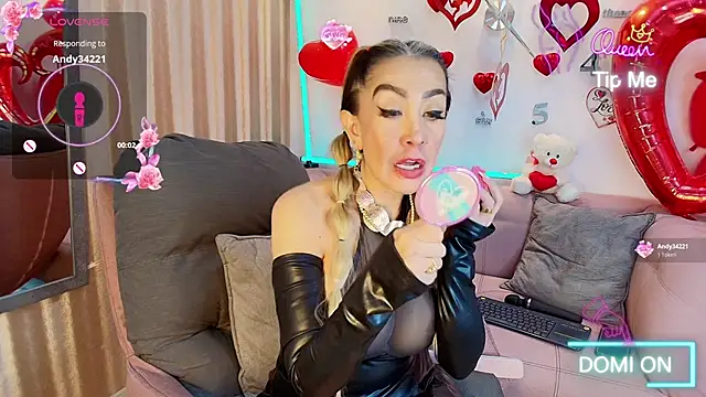 EvelinaGrey Adlı Modelin Canlı XXX Sohbeti