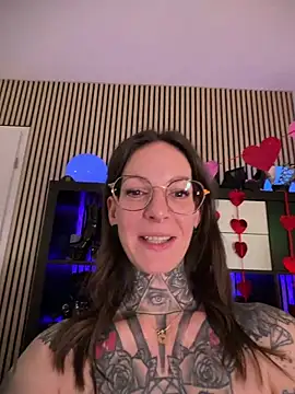 BrownieyQueen Live XXX Chat