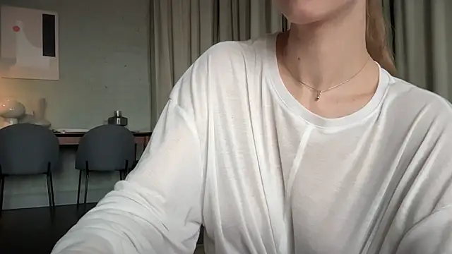 solar_bella – Naživo XXX chat