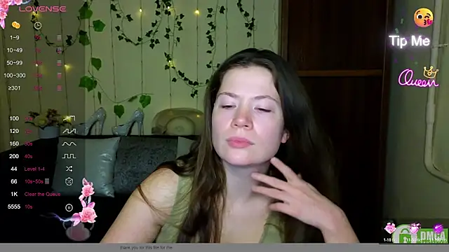 Alicia_redfollow Adlı Modelin Canlı XXX Sohbeti