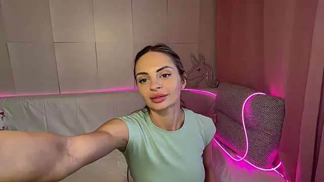 cutetella – Naživo XXX chat