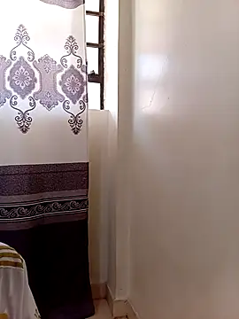 DaisyHarperr – Naživo XXX chat