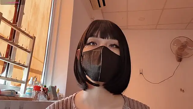 Tieu-May – Naživo XXX chat