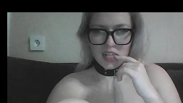 Dolce_Tempt Adlı Modelin Canlı XXX Sohbeti