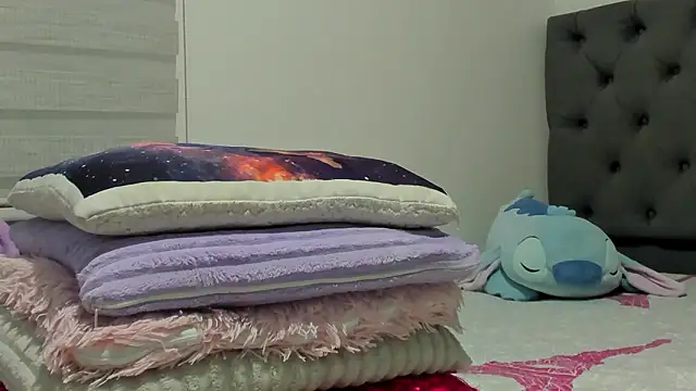 Elizabeth_18_ Adlı Modelin Canlı XXX Sohbeti