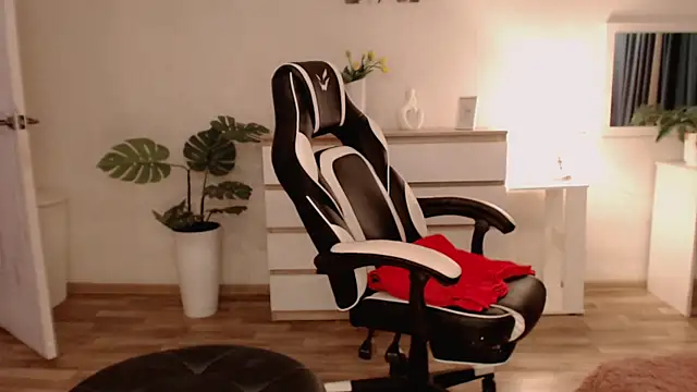 Chatroom XXX en direct de Lola_Richie