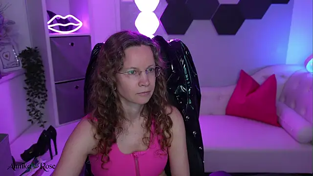 AnnikaRose 现场XXX聊天