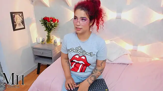 MizzHell 라이브 XXX 채팅