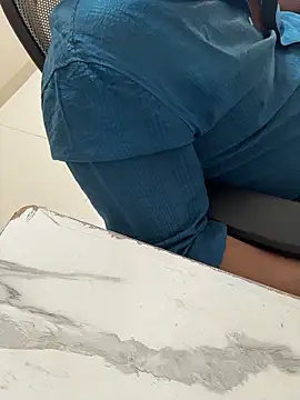 FlirtyxBoy Chat XXX in diretta