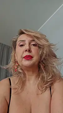 MariaRichi_ 即時 XXX 聊天