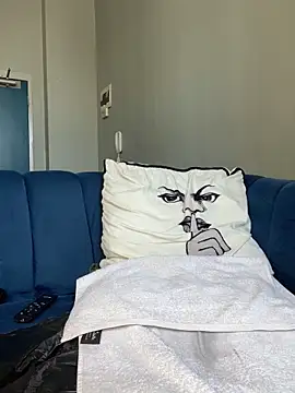 Curveysinaa live XXX chat