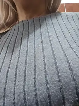 LadyTouch live XXX chat