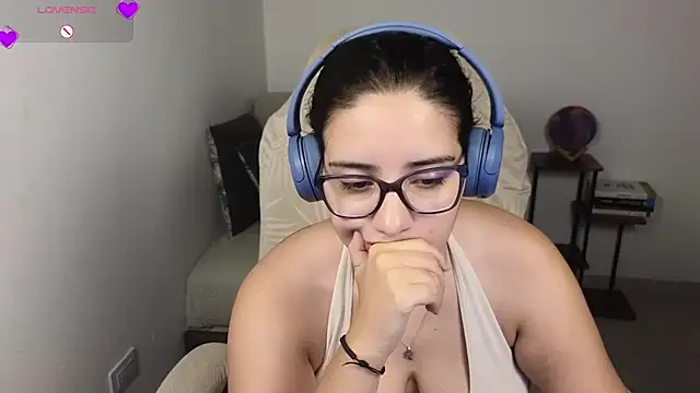 blue__moon_ live XXX chat