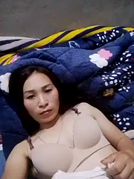 Thobaby112 Pertunjukan Webcam