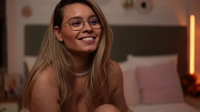 BrandyWhite élő XXX-chatje