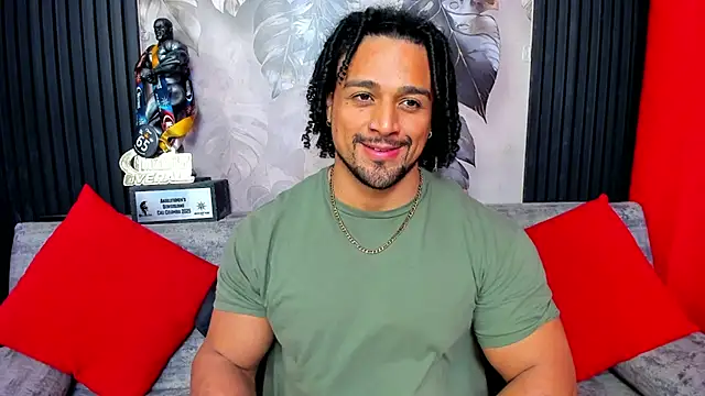 MikeEstevess Chat XXX in diretta