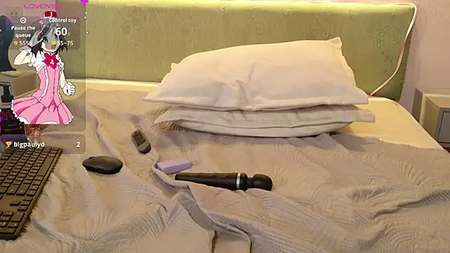 MilkMeSoftly Chat XXX in diretta