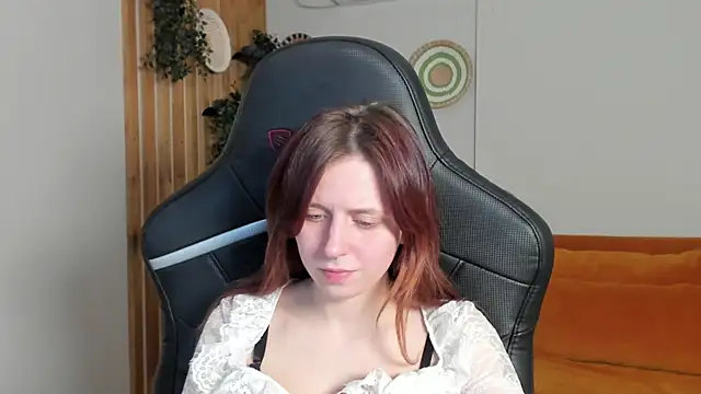 FreyaVey live XXX chat