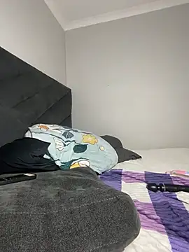 MissLola27: απευθείας συνομιλία ΧΧΧ