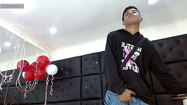 TonnyMarck Live XXX-Chat