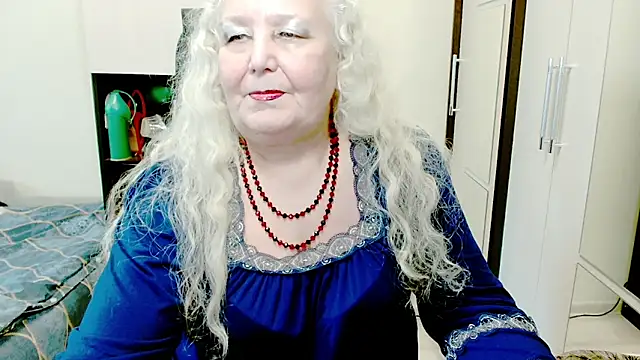 GrannyAlisaのライブXXXチャット