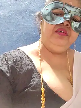 tamilthanushri Live XXX-chat