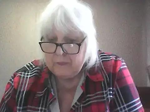 Alexia64231's Webcam Show