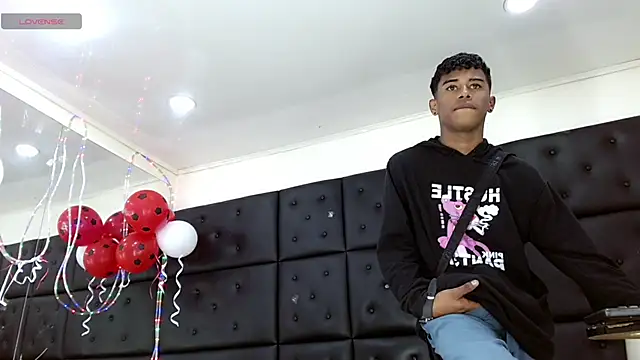 TonnyMarckのライブXXXチャット