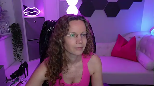 AnnikaRose 现场XXX聊天