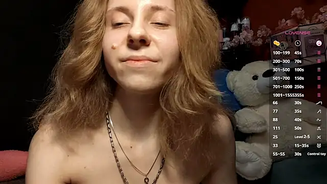 Chat +18 de TiaraHenegan ao vivo