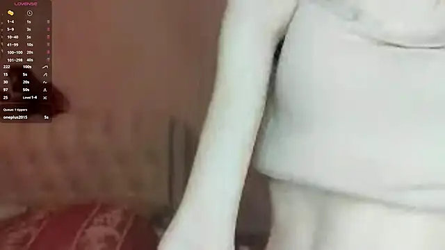 TarynPalek 现场XXX聊天