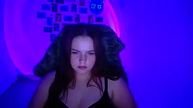 Chatroom XXX en direct de Kitty_Mia_Kitty