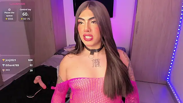 Sophie_whitexxx 网络视讯表演