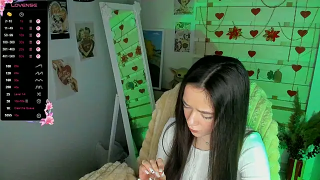 Bella_XO Adlı Modelin Canlı XXX Sohbeti