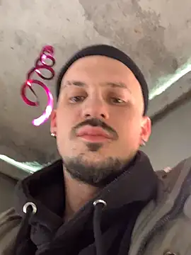 AssHunter4k's Live XXX Chat