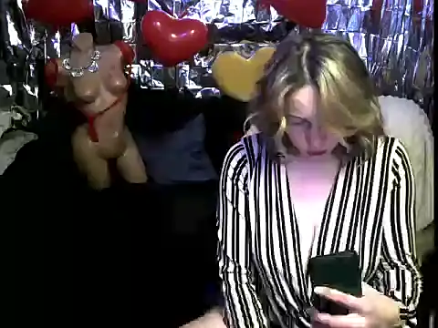 wLESLYMOSw's Live XXX Chat