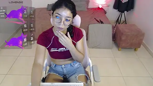 Chatroom XXX en direct de Putaku_San