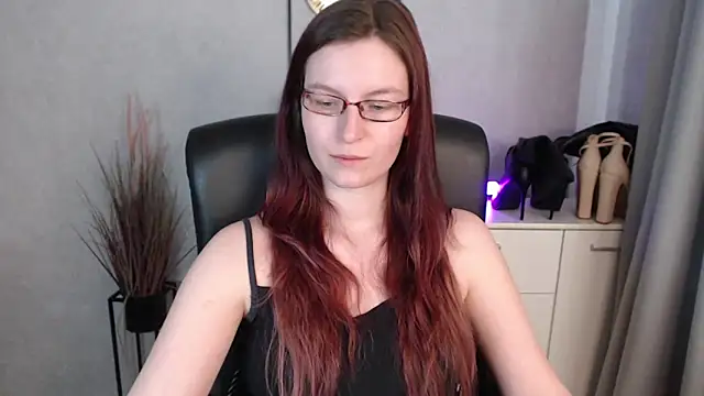 emmaxDelight Adlı Modelin Canlı XXX Sohbeti