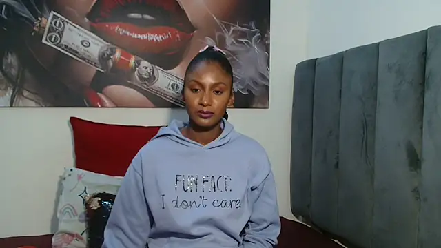 Moreish-06's Live XXX Chat