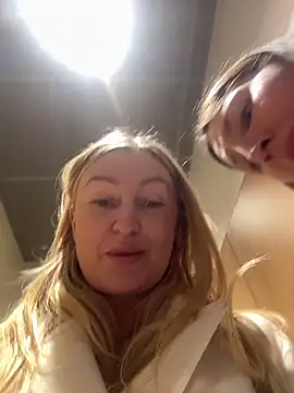 legsLONG: απευθείας συνομιλία ΧΧΧ