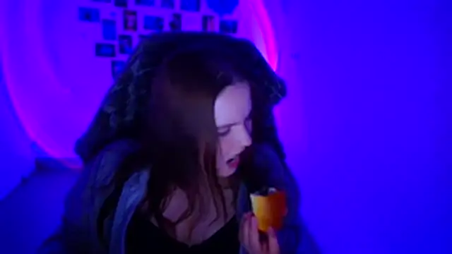 Kitty_Mia_Kitty Live XXX Chat