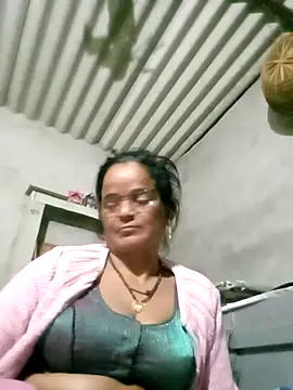 kiiuu_sexe Show in webcam