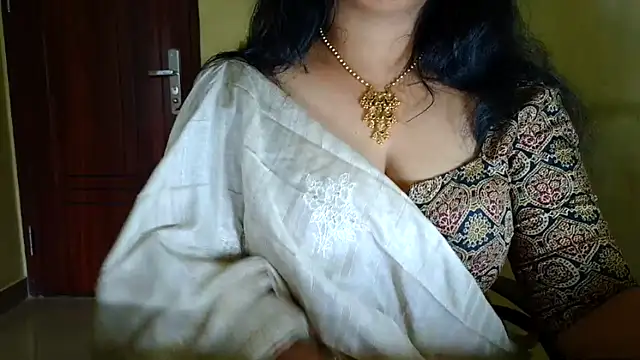 Mallu_MayaMadhavのライブXXXチャット